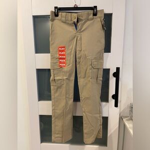 Young Men’s Dickies Slim Fit Cargo Pant 28 x 30 Brand New